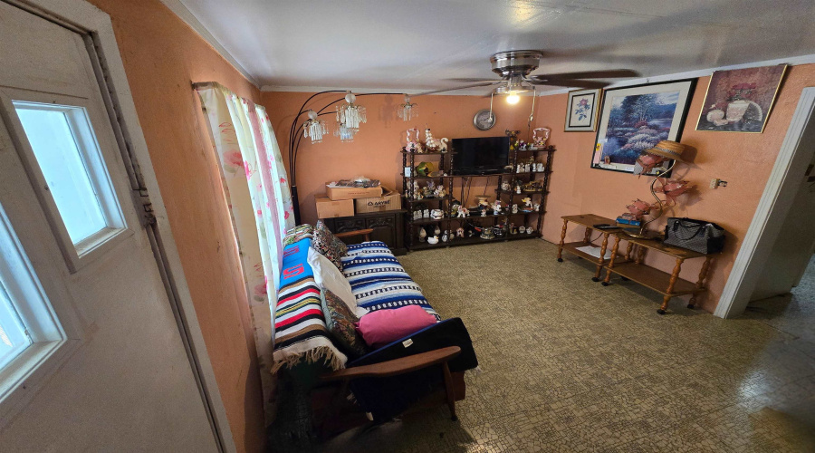 1814 Madison St, Laredo, Texas 78040, 2 Bedrooms Bedrooms, 4 Rooms Rooms,1 BathroomBathrooms,Residential,For Sale,1814 Madison St,20254376