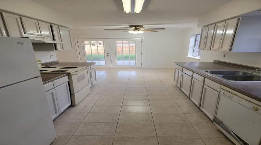 713 A Lindenwood Dr, Laredo, Texas 78045, 3 Bedrooms Bedrooms, 6 Rooms Rooms,2 BathroomsBathrooms,Residential,For Rent,713 A Lindenwood Dr,20254382