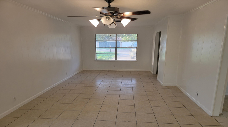 713 A Lindenwood Dr, Laredo, Texas 78045, 3 Bedrooms Bedrooms, 6 Rooms Rooms,2 BathroomsBathrooms,Residential,For Rent,713 A Lindenwood Dr,20254382