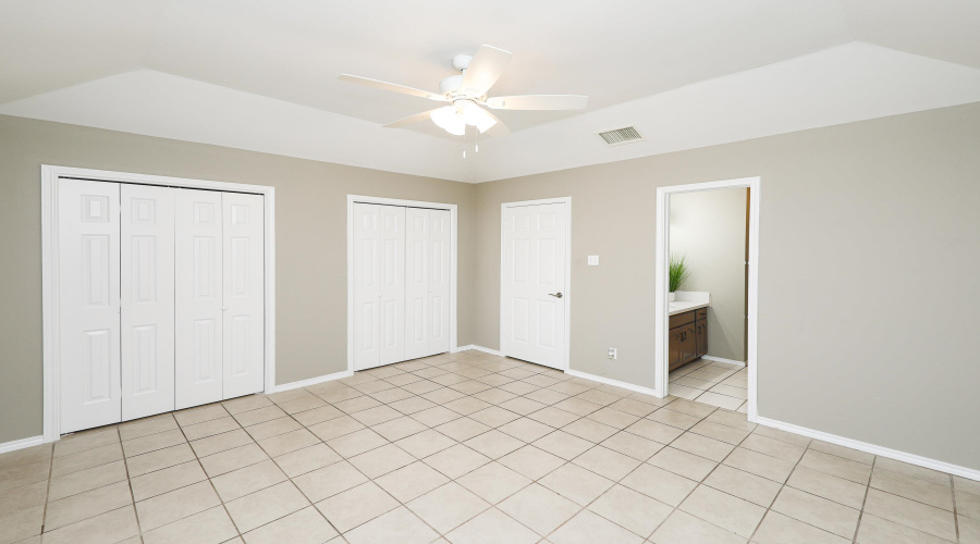 8911 McPherson Rd, Laredo, Texas 78045, 2 Bedrooms Bedrooms, 5 Rooms Rooms,2 BathroomsBathrooms,Residential,For Rent,8911 McPherson Rd,20254383