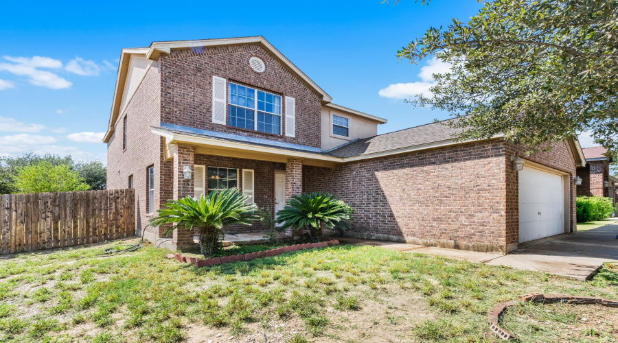 12122 Entrada Lp, Laredo, Texas 78045, 4 Bedrooms Bedrooms, 7 Rooms Rooms,2 BathroomsBathrooms,Residential,For Sale,12122 Entrada Lp,20254388