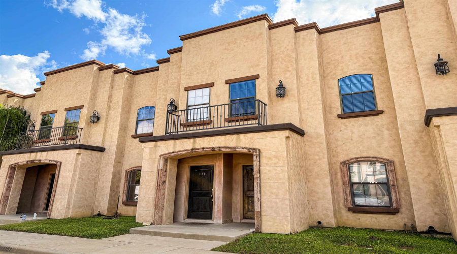 8216 Casa Verde Rd, laredo, Texas 78041, 2 Bedrooms Bedrooms, 5 Rooms Rooms,2 BathroomsBathrooms,Residential,For Sale,8216 Casa Verde Rd,20254389