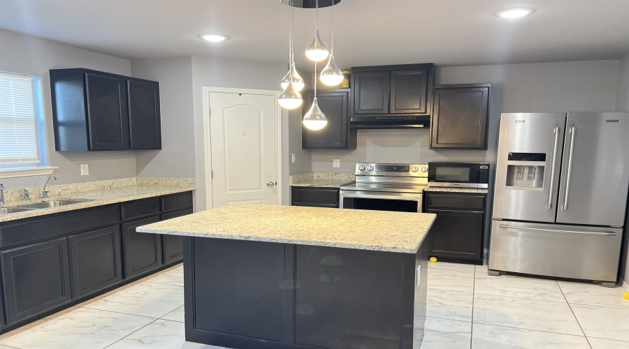 3402 La Terraza Way, LAREDO, Texas 78046, 3 Bedrooms Bedrooms, 7 Rooms Rooms,2 BathroomsBathrooms,Residential,For Rent,3402 La Terraza Way,20254391