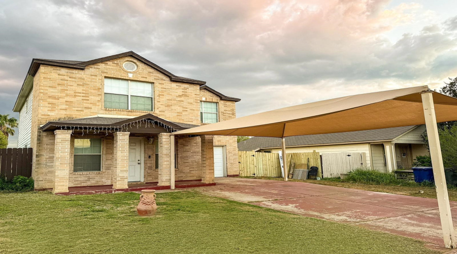 215 Lipan Dr, LAREDO, Texas 78045, 3 Bedrooms Bedrooms, 7 Rooms Rooms,2 BathroomsBathrooms,Residential,For Rent,215 Lipan Dr,20254393