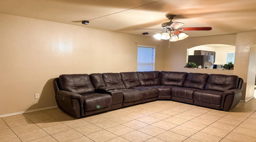 215 Lipan Dr, LAREDO, Texas 78045, 3 Bedrooms Bedrooms, 7 Rooms Rooms,2 BathroomsBathrooms,Residential,For Rent,215 Lipan Dr,20254393