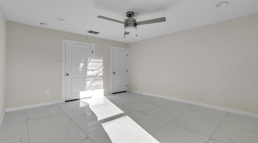 504 Gale Ct, Laredo, Texas 78041, 3 Bedrooms Bedrooms, 5 Rooms Rooms,2 BathroomsBathrooms,Residential,For Rent,504 Gale Ct,20254398
