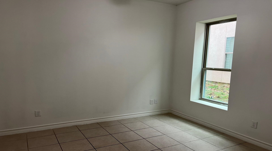 1511 Don Camilo Blvd, Laredo, Texas 78046, 2 Bedrooms Bedrooms, 4 Rooms Rooms,2 BathroomsBathrooms,Residential,For Rent,1511 Don Camilo Blvd,20254399