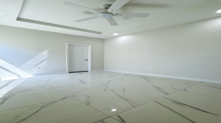 129 Faith Dr., Laredo, Texas 78043, 4 Bedrooms Bedrooms, 5 Rooms Rooms,2 BathroomsBathrooms,Residential,For Sale,129 Faith Dr.,20254401