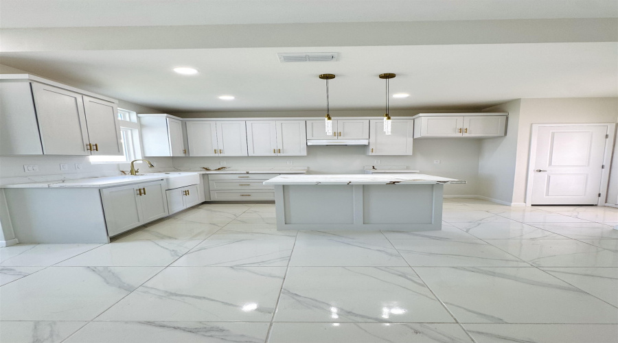 129 Faith Dr., Laredo, Texas 78043, 4 Bedrooms Bedrooms, 5 Rooms Rooms,2 BathroomsBathrooms,Residential,For Sale,129 Faith Dr.,20254401