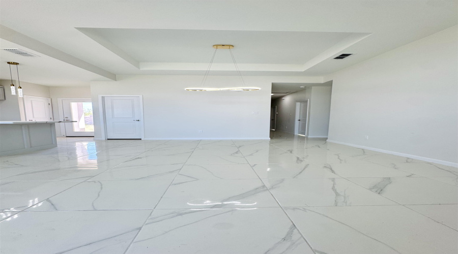 129 Faith Dr., Laredo, Texas 78043, 4 Bedrooms Bedrooms, 5 Rooms Rooms,2 BathroomsBathrooms,Residential,For Sale,129 Faith Dr.,20254401
