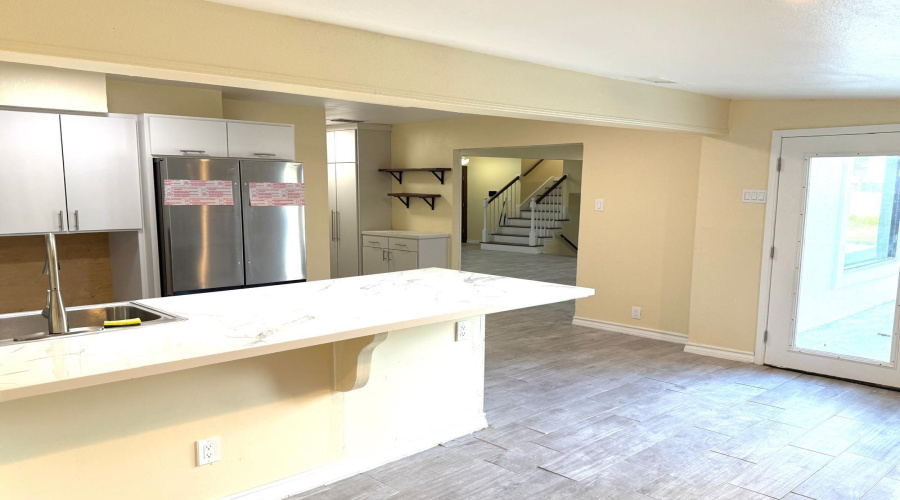 323 Farrell Rd, Laredoq, Texas 78045, 4 Bedrooms Bedrooms, 7 Rooms Rooms,3 BathroomsBathrooms,Residential,For Sale,323 Farrell Rd,20254403