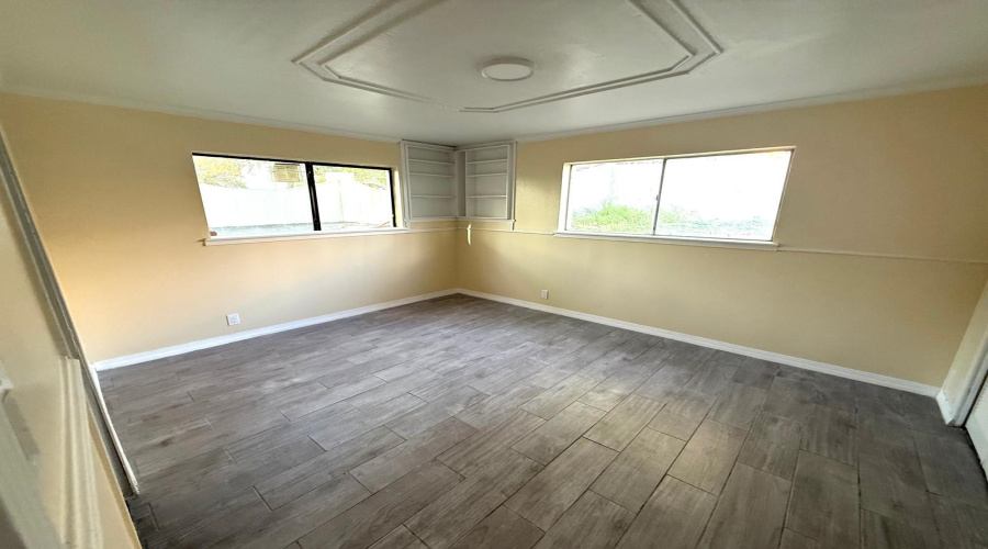 323 Farrell Rd, Laredoq, Texas 78045, 4 Bedrooms Bedrooms, 7 Rooms Rooms,3 BathroomsBathrooms,Residential,For Sale,323 Farrell Rd,20254403