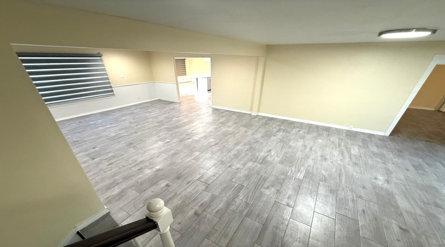323 Farrell Rd, Laredoq, Texas 78045, 4 Bedrooms Bedrooms, 7 Rooms Rooms,3 BathroomsBathrooms,Residential,For Sale,323 Farrell Rd,20254403