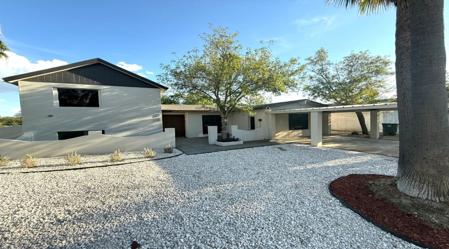 323 Farrell Rd, Laredoq, Texas 78045, 4 Bedrooms Bedrooms, 7 Rooms Rooms,3 BathroomsBathrooms,Residential,For Sale,323 Farrell Rd,20254403