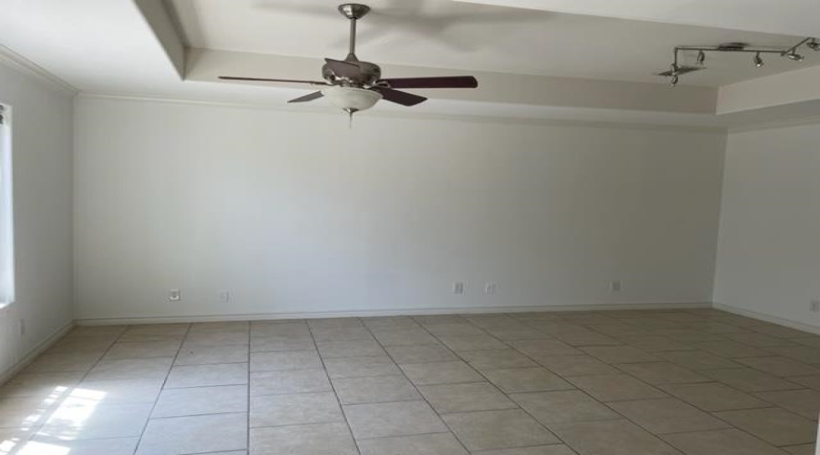 9805 Sterling Lp, LAREDO, Texas 78045, 2 Bedrooms Bedrooms, 4 Rooms Rooms,2 BathroomsBathrooms,Residential,For Rent,9805 Sterling Lp,20254406