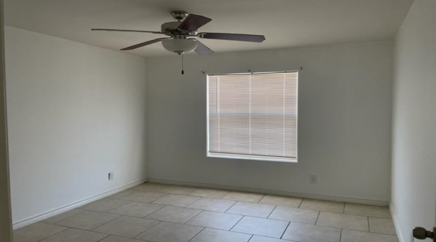 9805 Sterling Lp, LAREDO, Texas 78045, 2 Bedrooms Bedrooms, 4 Rooms Rooms,2 BathroomsBathrooms,Residential,For Rent,9805 Sterling Lp,20254406