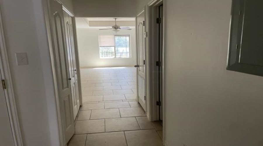 9805 Sterling Lp, LAREDO, Texas 78045, 2 Bedrooms Bedrooms, 4 Rooms Rooms,2 BathroomsBathrooms,Residential,For Rent,9805 Sterling Lp,20254407