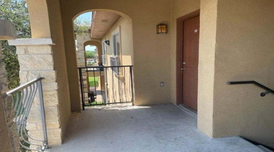 9805 Sterling Lp, LAREDO, Texas 78045, 2 Bedrooms Bedrooms, 4 Rooms Rooms,2 BathroomsBathrooms,Residential,For Rent,9805 Sterling Lp,20254407