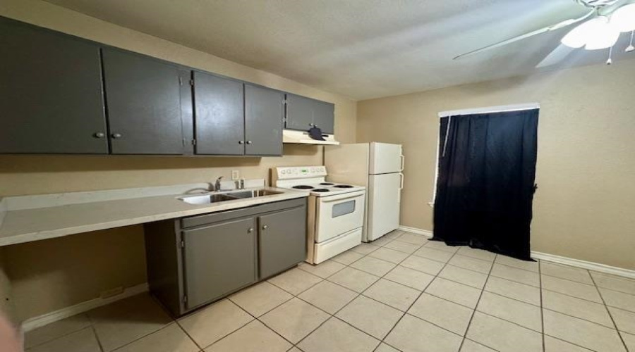 1305 Tilden Ave, Laredo, Texas 78040, 1 Bedroom Bedrooms, 4 Rooms Rooms,1 BathroomBathrooms,Residential,For Rent,1305 Tilden Ave,20254413