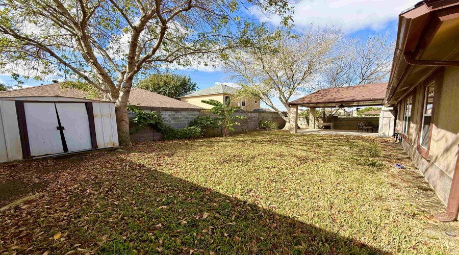2206 Calle Chiquita Ct, Laredo, Texas 78045, 3 Bedrooms Bedrooms, 6 Rooms Rooms,2 BathroomsBathrooms,Residential,For Rent,2206 Calle Chiquita Ct,20254414