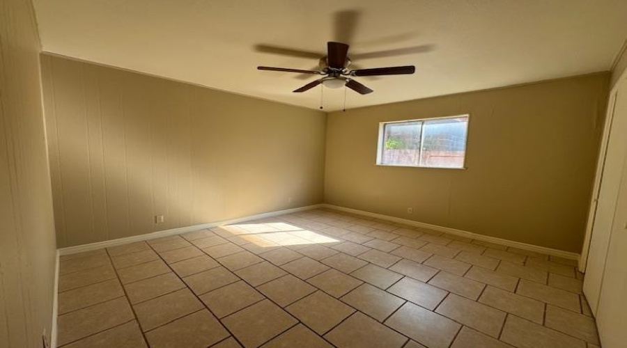 1305 Tilden Ave, Laredo, Texas 78040, 2 Bedrooms Bedrooms, 5 Rooms Rooms,1 BathroomBathrooms,Residential,For Rent,1305 Tilden Ave,20254415