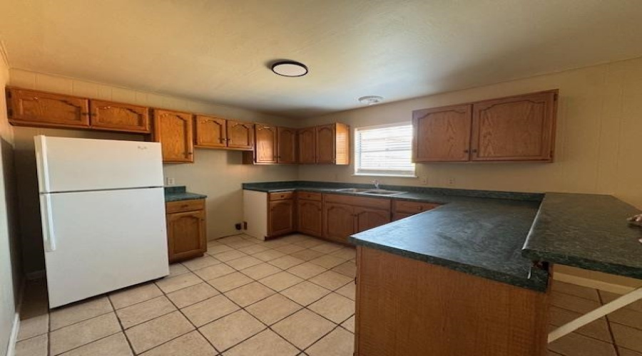 1305 Tilden Ave, Laredo, Texas 78040, 2 Bedrooms Bedrooms, 5 Rooms Rooms,1 BathroomBathrooms,Residential,For Rent,1305 Tilden Ave,20254415