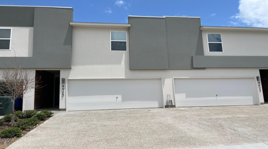 9923 Bijan Dr., Laredo, Texas 78045-0000, 3 Bedrooms Bedrooms, 6 Rooms Rooms,2 BathroomsBathrooms,Residential,For Rent,9923 Bijan Dr.,20254416 9923 Bijan Dr., Laredo, Texas 78045-0000, 3 Bedrooms Bedrooms, 6 Rooms Rooms,2 BathroomsBathrooms,Residential,For Rent,9923 Bijan Dr.,20254416