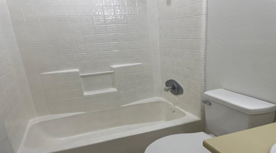 3407 Morelos Dr, Laredo, Texas 78046, 3 Bedrooms Bedrooms, 5 Rooms Rooms,2 BathroomsBathrooms,Residential,For Rent,3407 Morelos Dr,20254421