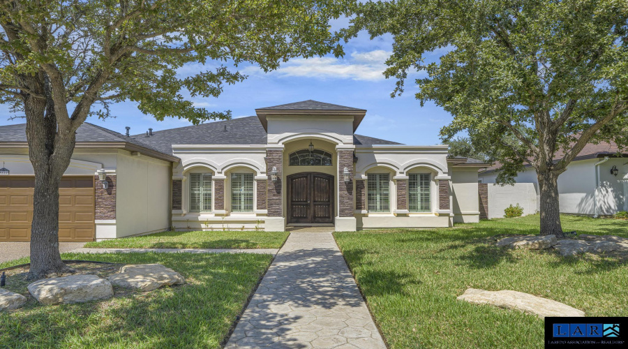 3826 Crestwind Dr, Laredo, Texas 78045-8190, 5 Bedrooms Bedrooms, 9 Rooms Rooms,3 BathroomsBathrooms,Residential,For Sale,3826 Crestwind Dr,20254427