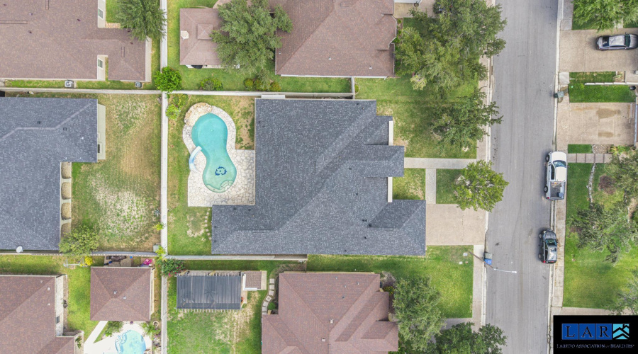 3826 Crestwind Dr, Laredo, Texas 78045-8190, 5 Bedrooms Bedrooms, 9 Rooms Rooms,3 BathroomsBathrooms,Residential,For Sale,3826 Crestwind Dr,20254427