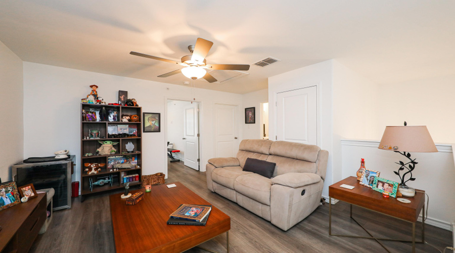 9901 Borna, LAREDO, Texas 78045, 3 Bedrooms Bedrooms, 5 Rooms Rooms,2 BathroomsBathrooms,Residential,For Rent,9901 Borna,20254429