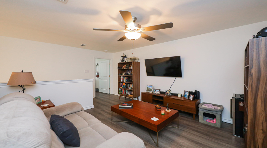 9901 Borna, LAREDO, Texas 78045, 3 Bedrooms Bedrooms, 5 Rooms Rooms,2 BathroomsBathrooms,Residential,For Rent,9901 Borna,20254429