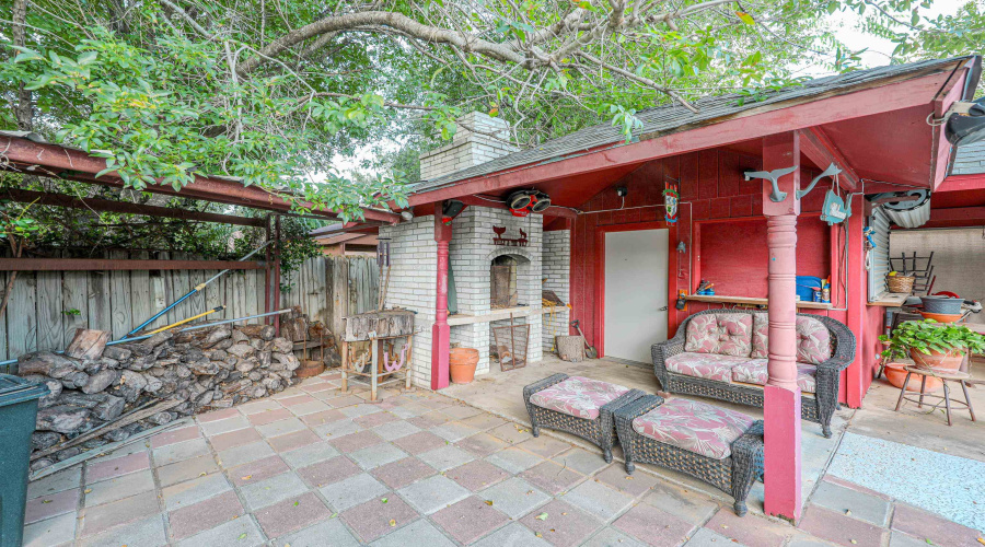 1215 St Patrick Dr, Laredo, Texas 78045, 3 Bedrooms Bedrooms, 7 Rooms Rooms,3 BathroomsBathrooms,Residential,For Sale,1215 St Patrick Dr,20254431