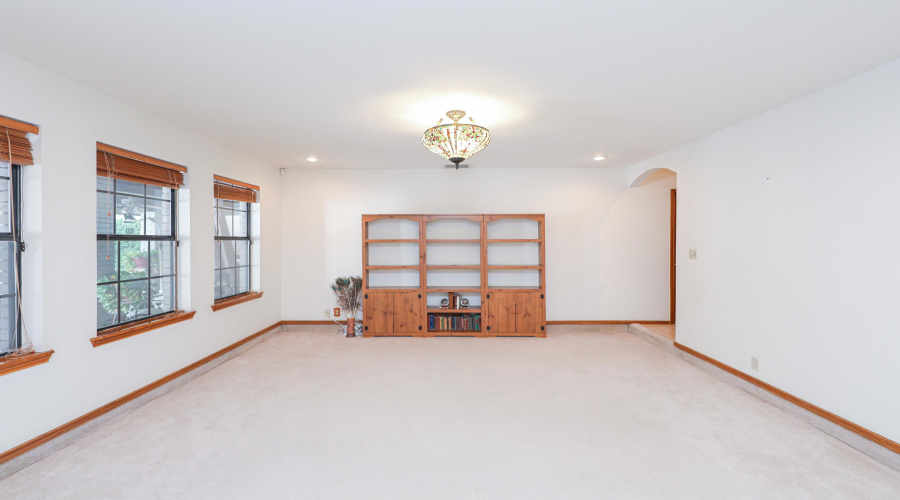 1215 St Patrick Dr, Laredo, Texas 78045, 3 Bedrooms Bedrooms, 7 Rooms Rooms,3 BathroomsBathrooms,Residential,For Sale,1215 St Patrick Dr,20254431