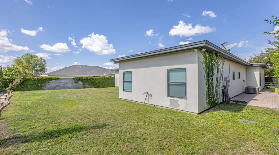 2811 O'Henry Dr, Laredo, Texas 78045-000, 3 Bedrooms Bedrooms, 5 Rooms Rooms,2 BathroomsBathrooms,Residential,For Sale,2811 O'Henry Dr,20254432