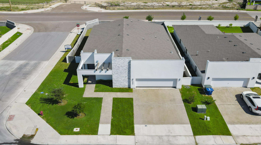 4002 Sun Valley Dr., Laredo, Texas 78045, 3 Bedrooms Bedrooms, 5 Rooms Rooms,2 BathroomsBathrooms,Residential,For Sale,4002 Sun Valley Dr.,20254434 4002 Sun Valley Dr., Laredo, Texas 78045, 3 Bedrooms Bedrooms, 5 Rooms Rooms,2 BathroomsBathrooms,Residential,For Sale,4002 Sun Valley Dr.,20254434