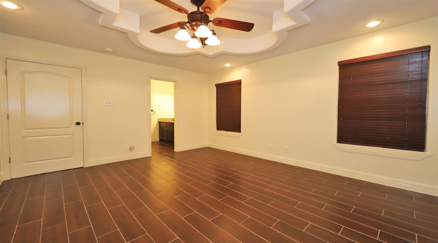 8801 Snow Falls Dr, Laredo, Texas 78045, 3 Bedrooms Bedrooms, 5 Rooms Rooms,2 BathroomsBathrooms,Residential,For Rent,8801 Snow Falls Dr,20254436