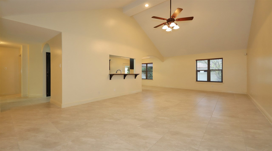 8801 Snow Falls Dr, Laredo, Texas 78045, 3 Bedrooms Bedrooms, 5 Rooms Rooms,2 BathroomsBathrooms,Residential,For Rent,8801 Snow Falls Dr,20254436