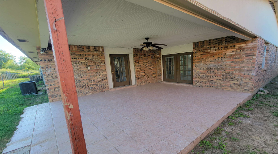 713 B Lindenwood Dr, Laredo, Texas 78045, 3 Bedrooms Bedrooms, 6 Rooms Rooms,2 BathroomsBathrooms,Residential,For Rent,713 B Lindenwood Dr,20254438