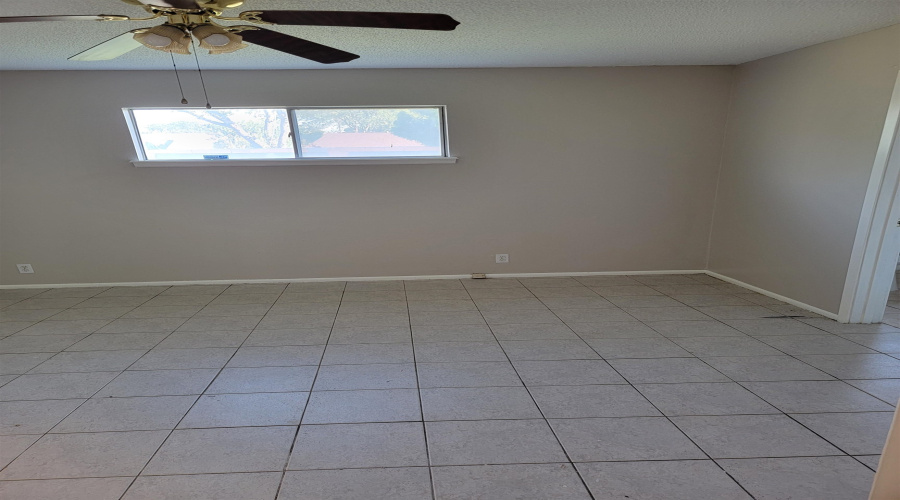 713 B Lindenwood Dr, Laredo, Texas 78045, 3 Bedrooms Bedrooms, 6 Rooms Rooms,2 BathroomsBathrooms,Residential,For Rent,713 B Lindenwood Dr,20254438