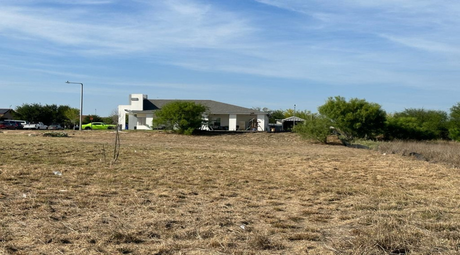 8233 Mejia Rd, Laredo, Texas 78043, ,Land,For Sale,8233 Mejia Rd,20254208