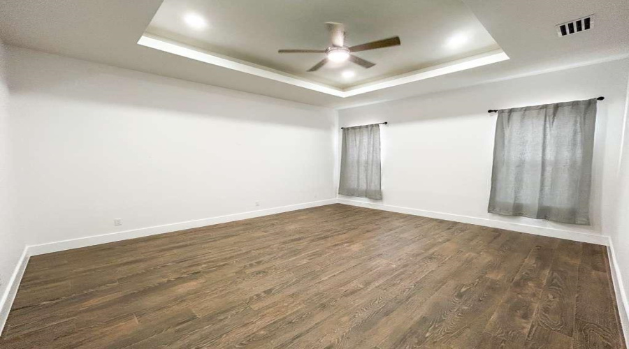 134 Riverside Dr, Zapata, Texas 78076, 4 Bedrooms Bedrooms, 6 Rooms Rooms,3 BathroomsBathrooms,Residential,For Sale,134 Riverside Dr,20254447