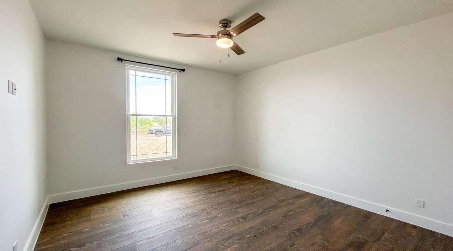 134 Riverside Dr, Zapata, Texas 78076, 4 Bedrooms Bedrooms, 6 Rooms Rooms,3 BathroomsBathrooms,Residential,For Sale,134 Riverside Dr,20254447