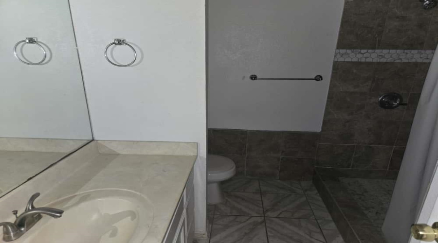 802 Noel Ln, Laredo, Texas 78045, 3 Bedrooms Bedrooms, 5 Rooms Rooms,2 BathroomsBathrooms,Residential,For Rent,802 Noel Ln,20254448