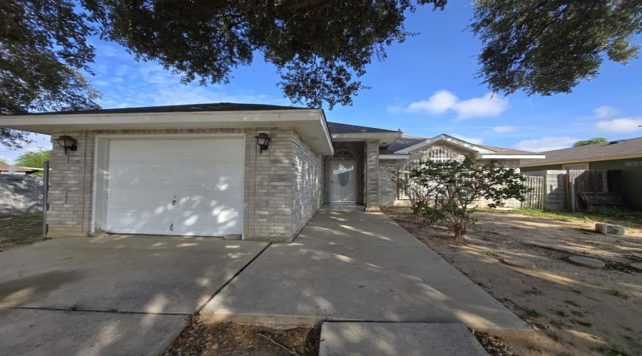 802 Noel Ln, Laredo, Texas 78045, 3 Bedrooms Bedrooms, 5 Rooms Rooms,2 BathroomsBathrooms,Residential,For Rent,802 Noel Ln,20254448