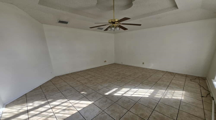 802 Noel Ln, Laredo, Texas 78045, 3 Bedrooms Bedrooms, 5 Rooms Rooms,2 BathroomsBathrooms,Residential,For Rent,802 Noel Ln,20254448