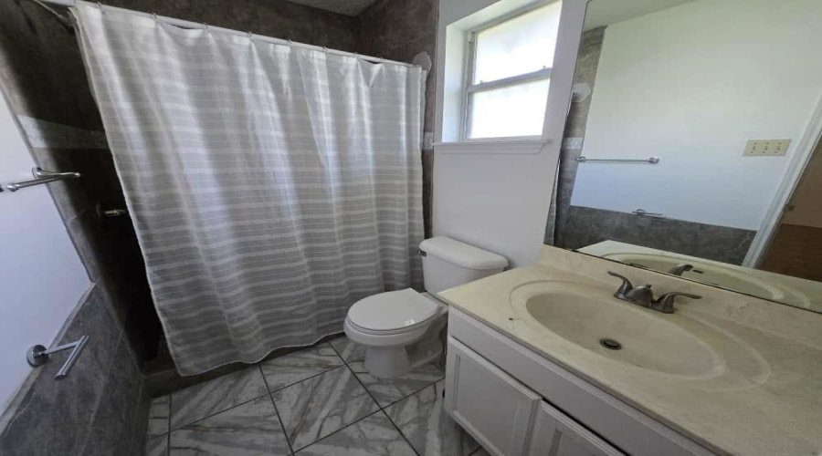 802 Noel Ln, Laredo, Texas 78045, 3 Bedrooms Bedrooms, 5 Rooms Rooms,2 BathroomsBathrooms,Residential,For Rent,802 Noel Ln,20254448
