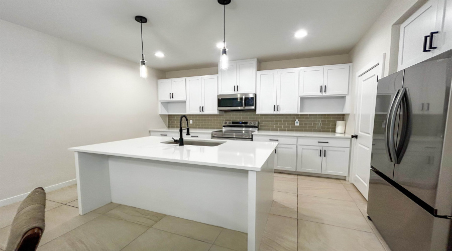 5707 Kylee Dr., Laredo, Texas 78043, 3 Bedrooms Bedrooms, 6 Rooms Rooms,2 BathroomsBathrooms,Residential,For Sale,5707 Kylee Dr.,20254449
