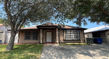 1308 Eisenhower Dr, Laredo, Texas 78046, 5 Bedrooms Bedrooms, 6 Rooms Rooms,2 BathroomsBathrooms,Residential,For Sale,1308 Eisenhower Dr,20254450