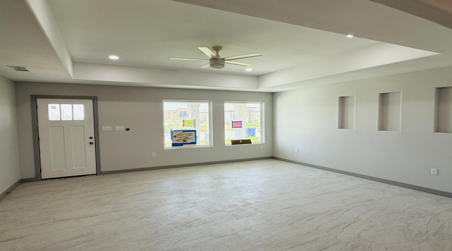 1432 El Caporal Dr., Laredo, Texas 78046, 3 Bedrooms Bedrooms, 5 Rooms Rooms,2 BathroomsBathrooms,Residential,For Sale,1432 El Caporal Dr.,20254453